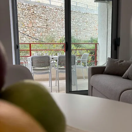 Bubo Apartment *
